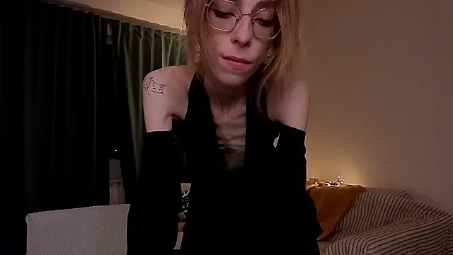 amber quell here online show from February 1, 4:16 pm