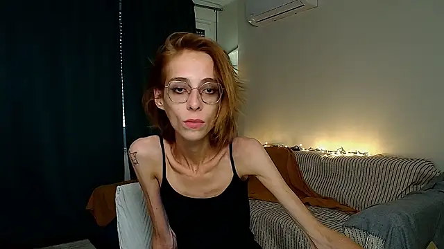 amber quell here online show from May 31, 3:40 pm