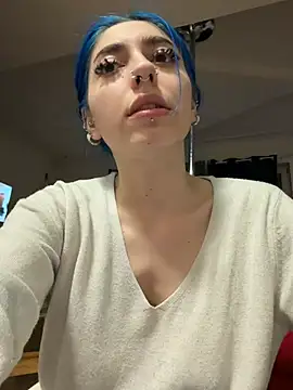 AriaVoss online show from April 8, 8:32 pm