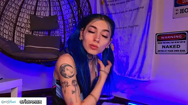 Snapshot of AriaVoss chatting on May 21, 9:01 pm AriaVoss online show from May 21, 9:01 pm