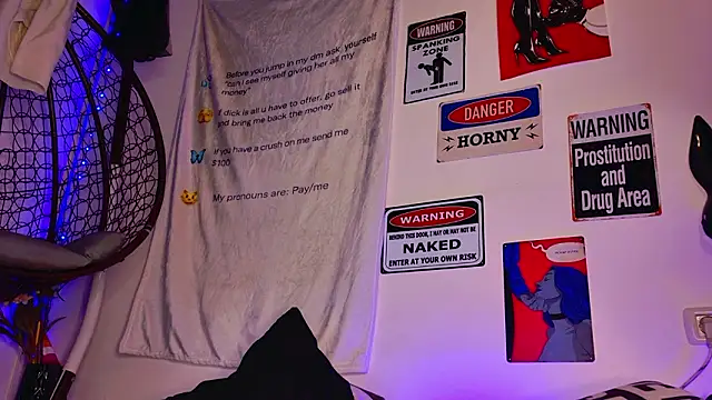 AriaVoss online show from March 19, 9:48 pm