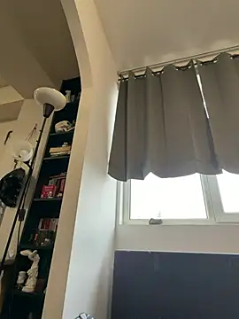 AriaVoss online show from April 9, 3:40 pm