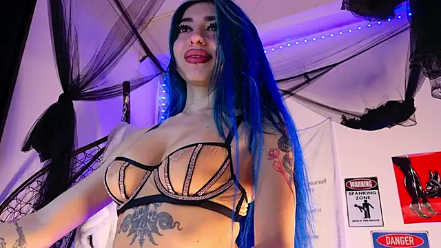 AriaVoss online show from November 30, 10:10 pm