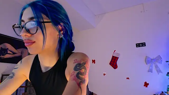 AriaVoss online show from December 21, 12:35 am