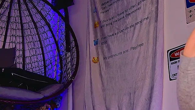 AriaVoss online show from February 13, 7:25 pm