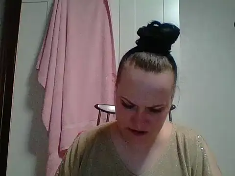  squirty cum lady  online show from March 22, 5:41 pm