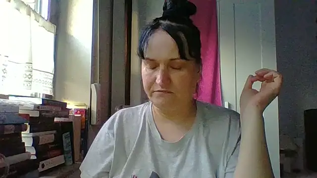  squirty cum lady  online show from June 10, 7:15 pm