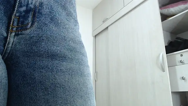 Amelia Debora Antonella online show from October 23, 12:59 pm