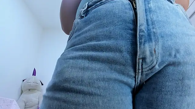 Amelia Debora Antonella online show from March 28, 1:23 pm