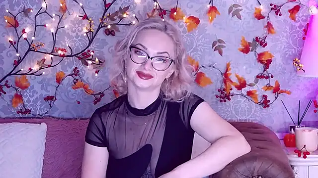 EllianaReese online show from November 12, 2:59 am