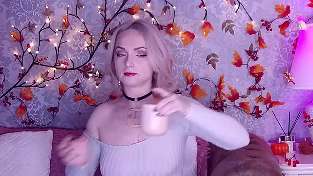 EllianaReese online show from November 4, 2:37 am