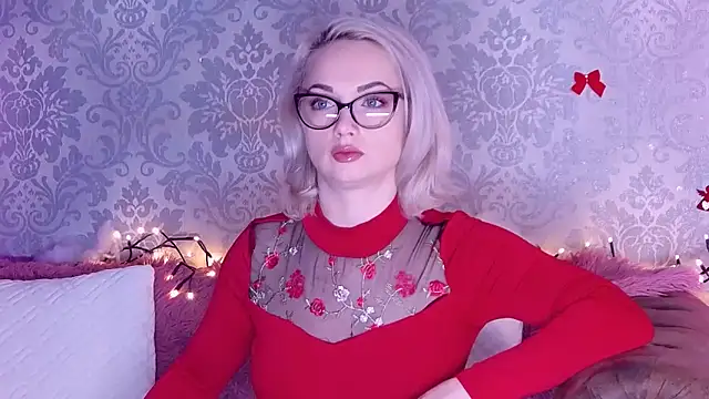 EllianaReese online show from January 15, 3:21 am