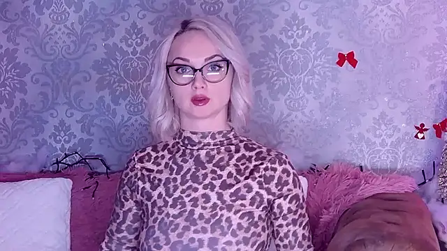 EllianaReese online show from January 18, 2:09 pm