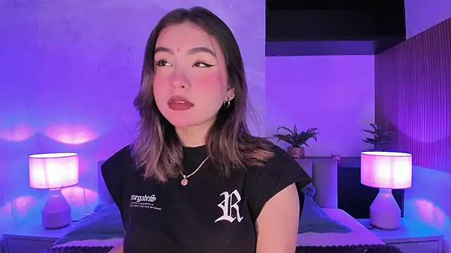 Snapshot of SamantaBone chatting on October 17, 10:44 pm SamantaBone online show from October 17, 10:44 pm