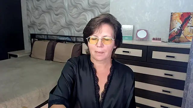 VitaCharm online show from September 8, 8:30 pm
