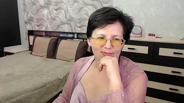 VitaCharm online show from February 23, 10:31 pm