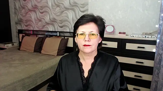 VitaCharm online show from March 17, 8:30 pm
