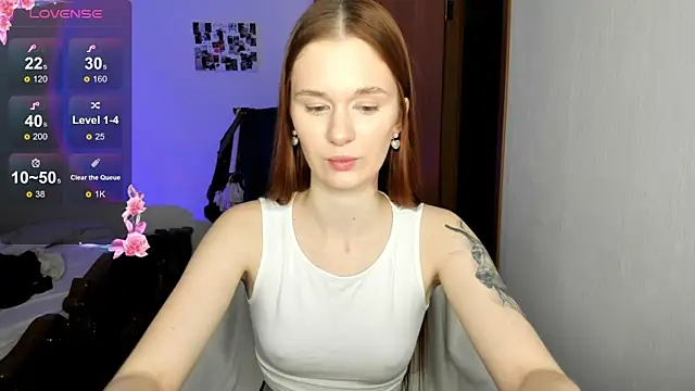 Snapshot of EmilySoul chatting on October 10, 4:19 pm EmilySoul online show from October 10, 4:19 pm