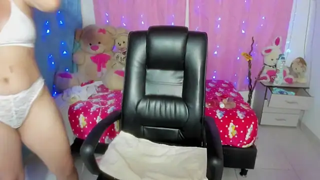 Dana Jeins online show from December 5, 1:10 pm