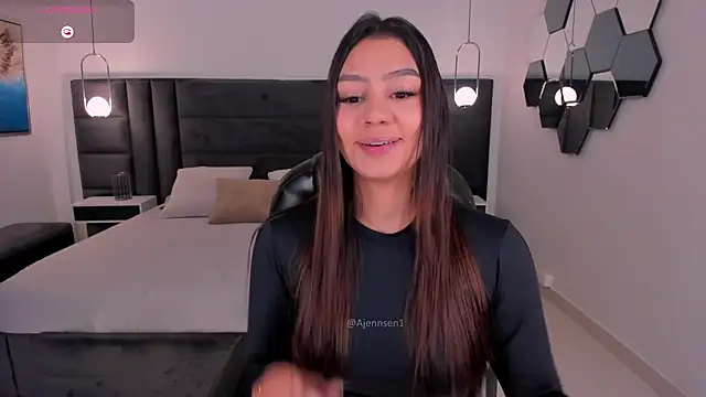 AllyJensen online show from May 12, 10:32 am
