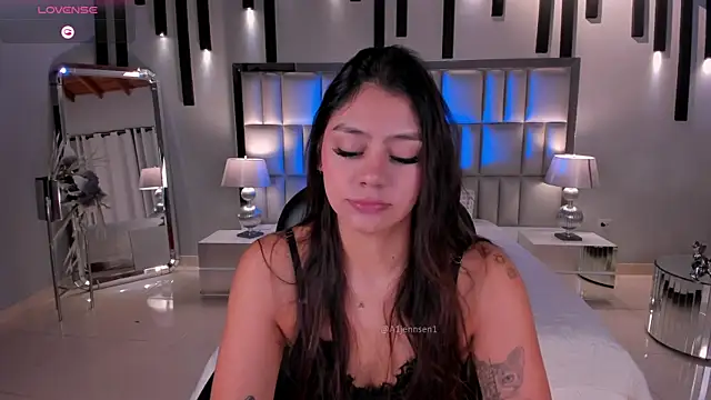 Snapshot of AllyJensen chatting on June 26, 10:32 am AllyJensen online show from June 26, 10:32 am