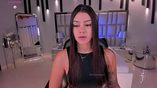 AllyJensen online show from April 10, 10:33 am