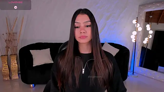 AllyJensen online show from May 21, 10:34 am