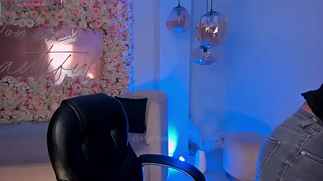 AllyJensen online show from November 22, 10:25 am