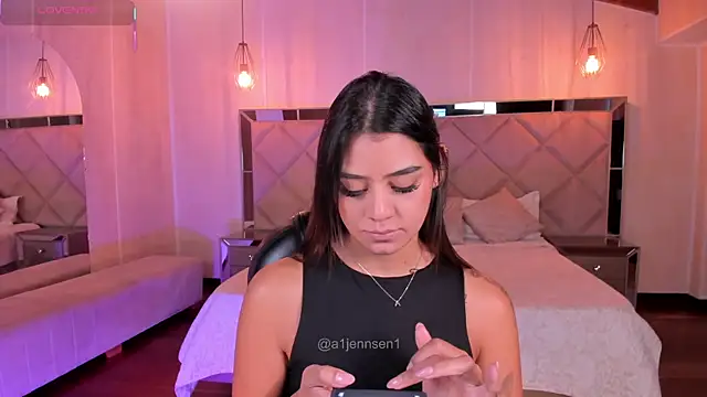 AllyJensen online show from November 7, 11:04 am