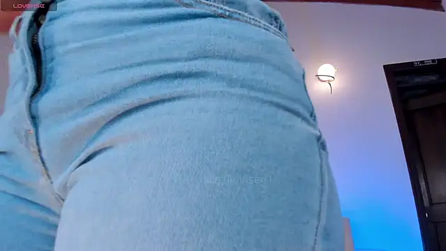 AllyJensen online show from October 31, 10:56 am