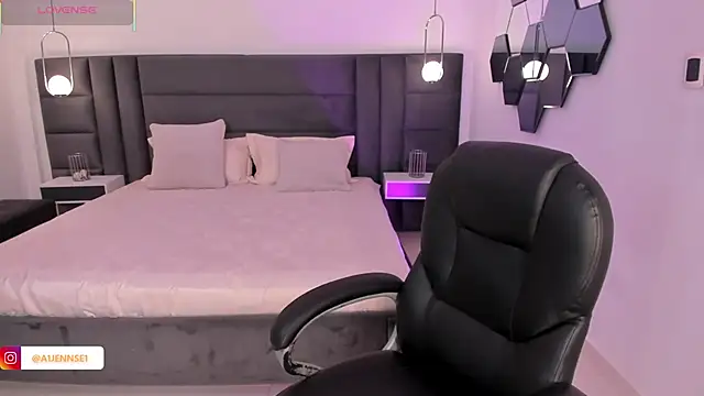 AllyJensen online show from October 15, 10:23 am