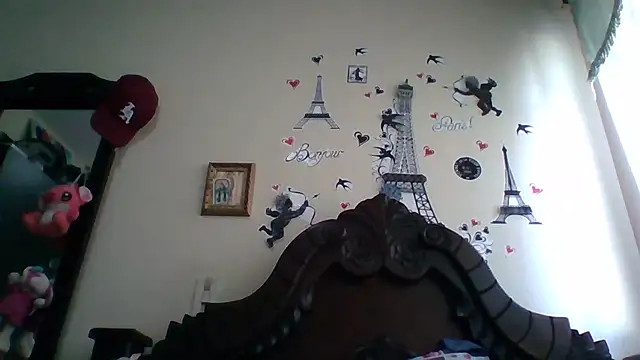 trianabell online show from November 8, 4:21 pm