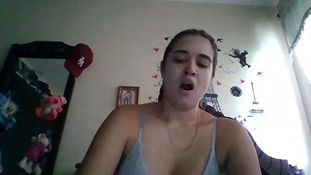 trianabell online show from November 12, 5:06 pm