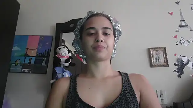 trianabell online show from March 13, 4:45 pm