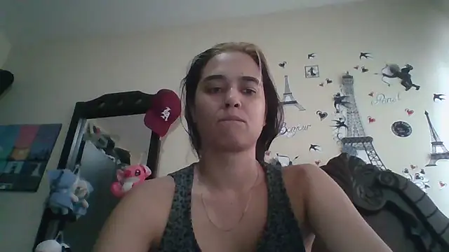 trianabell online show from November 27, 5:35 pm