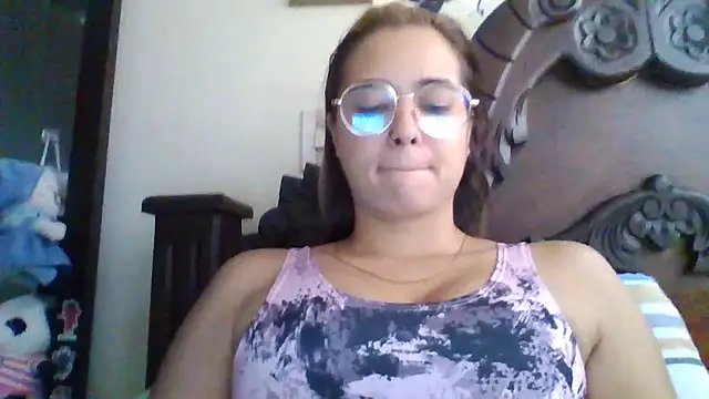 trianabell online show from October 11, 1:23 pm