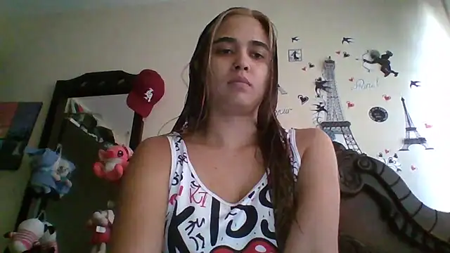 trianabell online show from November 21, 6:40 pm