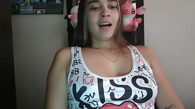 Snapshot of trianabell chatting on June 11, 3:31 pm trianabell online show from June 11, 3:31 pm
