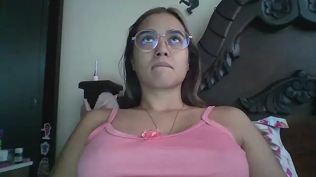 trianabell online show from October 25, 3:23 pm