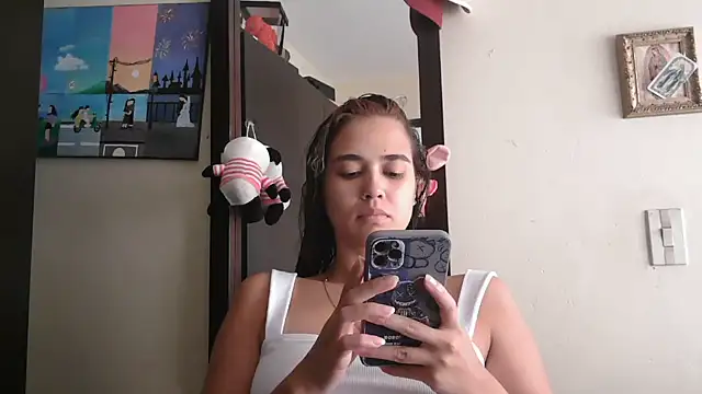 Snapshot of trianabell chatting on June 12, 6:27 pm trianabell online show from June 12, 6:27 pm