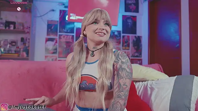 sensualkattt online show from March 4, 10:06 pm