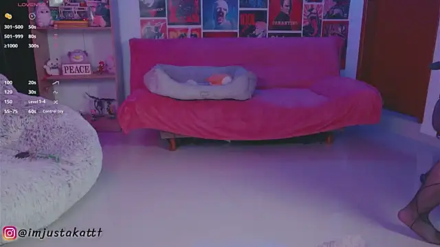 Snapshot of sensualkattt chatting on February 21, 1:07 am sensualkattt online show from February 21, 1:07 am