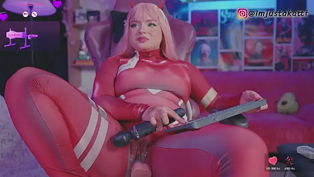 sensualkattt online show from January 17, 2:04 am