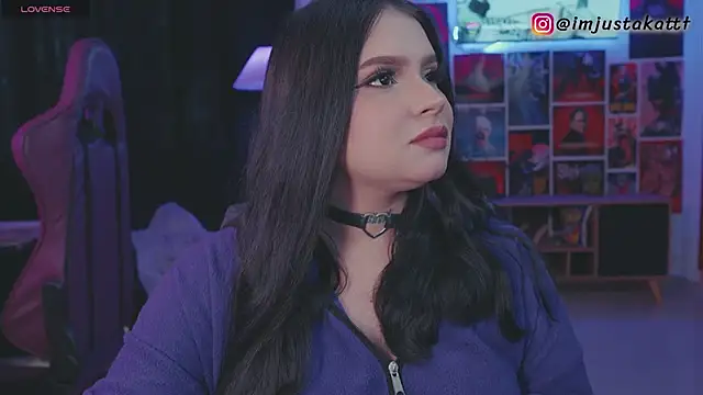 sensualkattt online show from May 1, 9:20 pm
