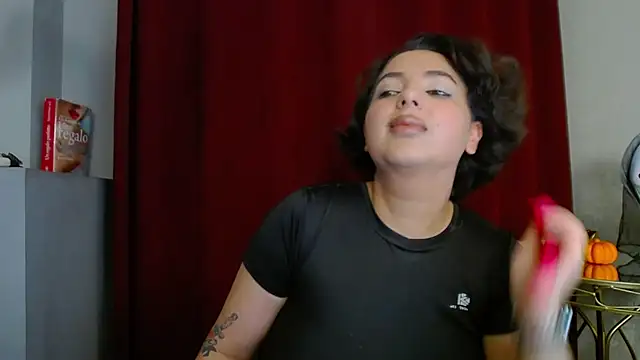 BustyAllyy online show from October 29, 7:35 pm