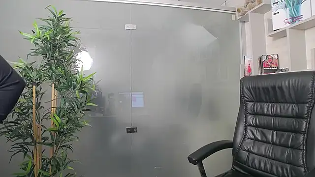 BustyAllyy online show from February 5, 7:21 pm