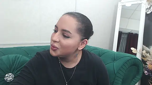 BustyAllyy online show from March 28, 4:41 pm