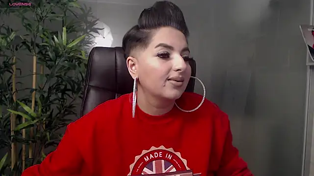 BustyAllyy online show from February 17, 8:49 pm