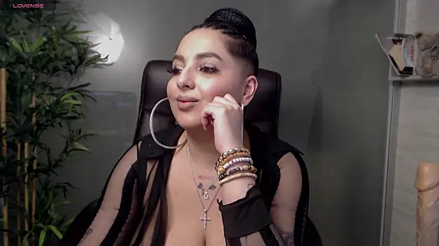 BustyAllyy online show from March 5, 11:49 pm