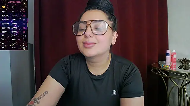 BustyAllyy online show from October 11, 4:41 pm